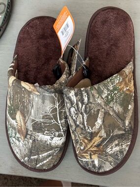 Realtree Camo Men’s Slip-On Slippers - Brown